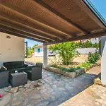 Holiday House Flego